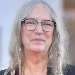 Patti Smith Health Scare Collapse, Resilience & Artistic Dedication